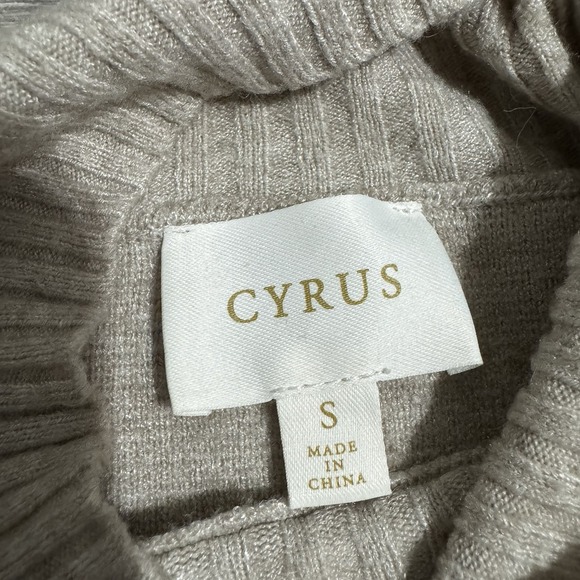 Cyrus Mock Neck Pullover Knit Strechy Sweater Dolman Sleeve Women Small Beige - Picture 12 of 14